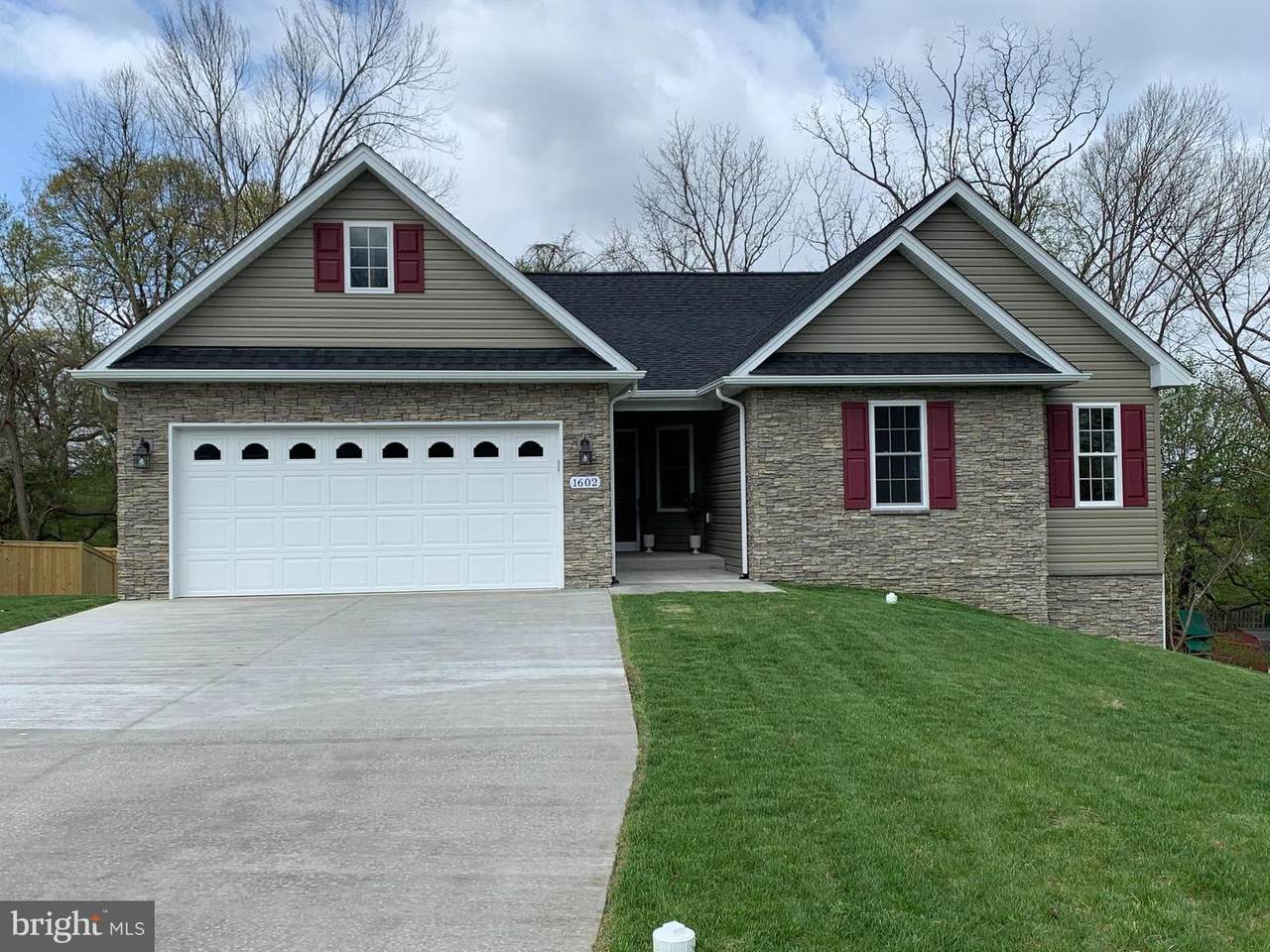 1210 Ewell Street - Photo 1