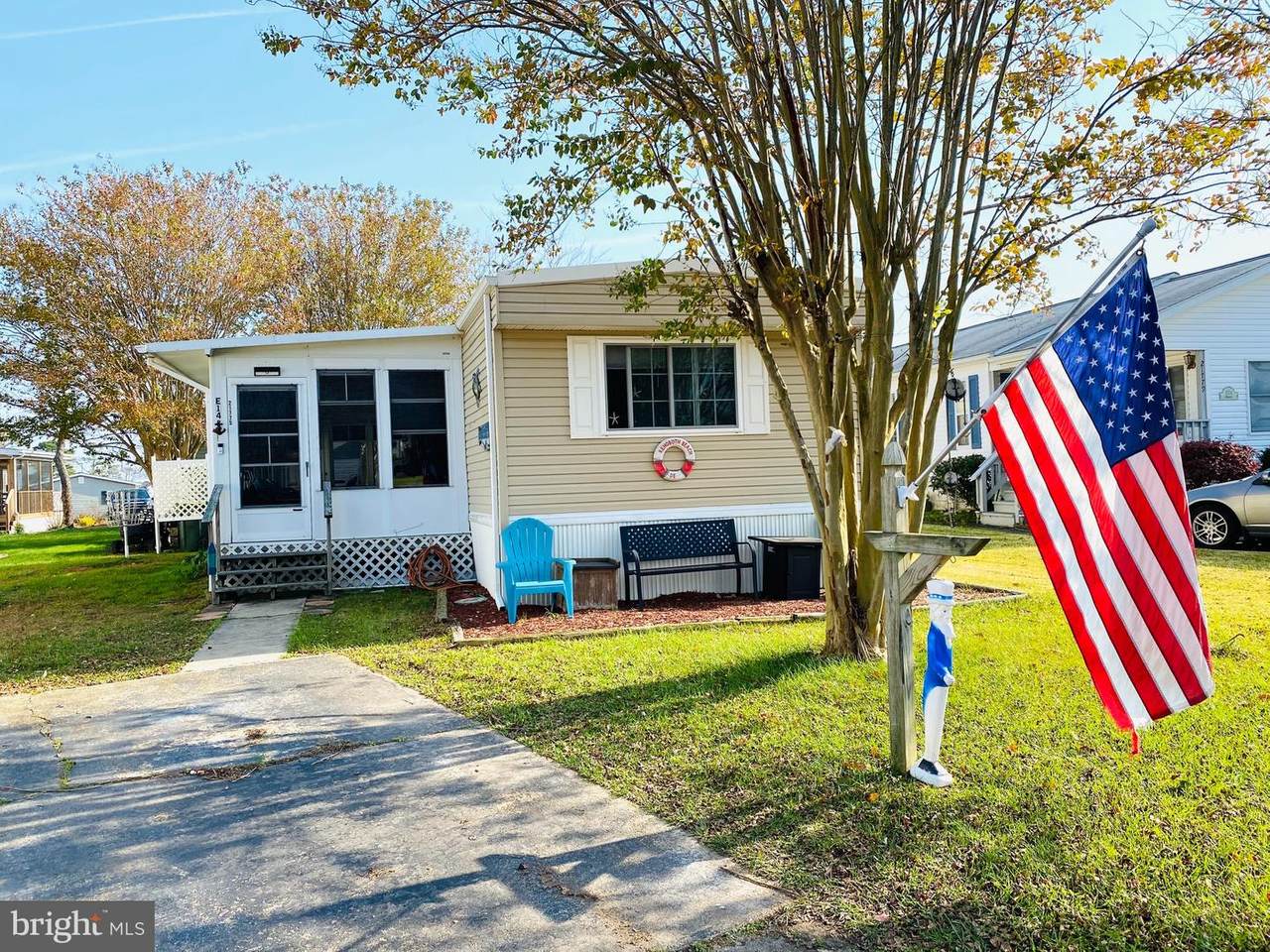 21775 E Street - Photo 1