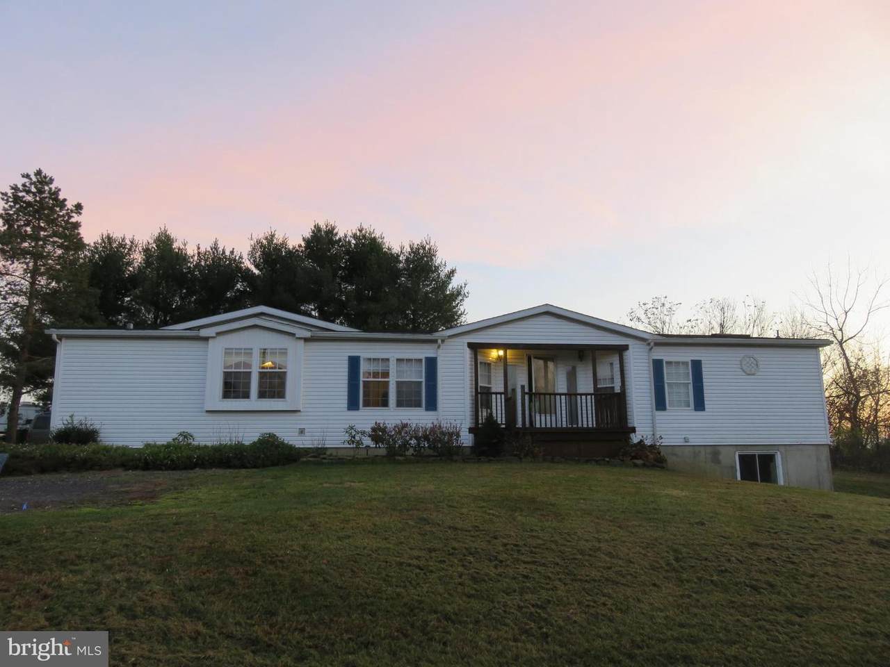 978 Miller Street - Photo 1