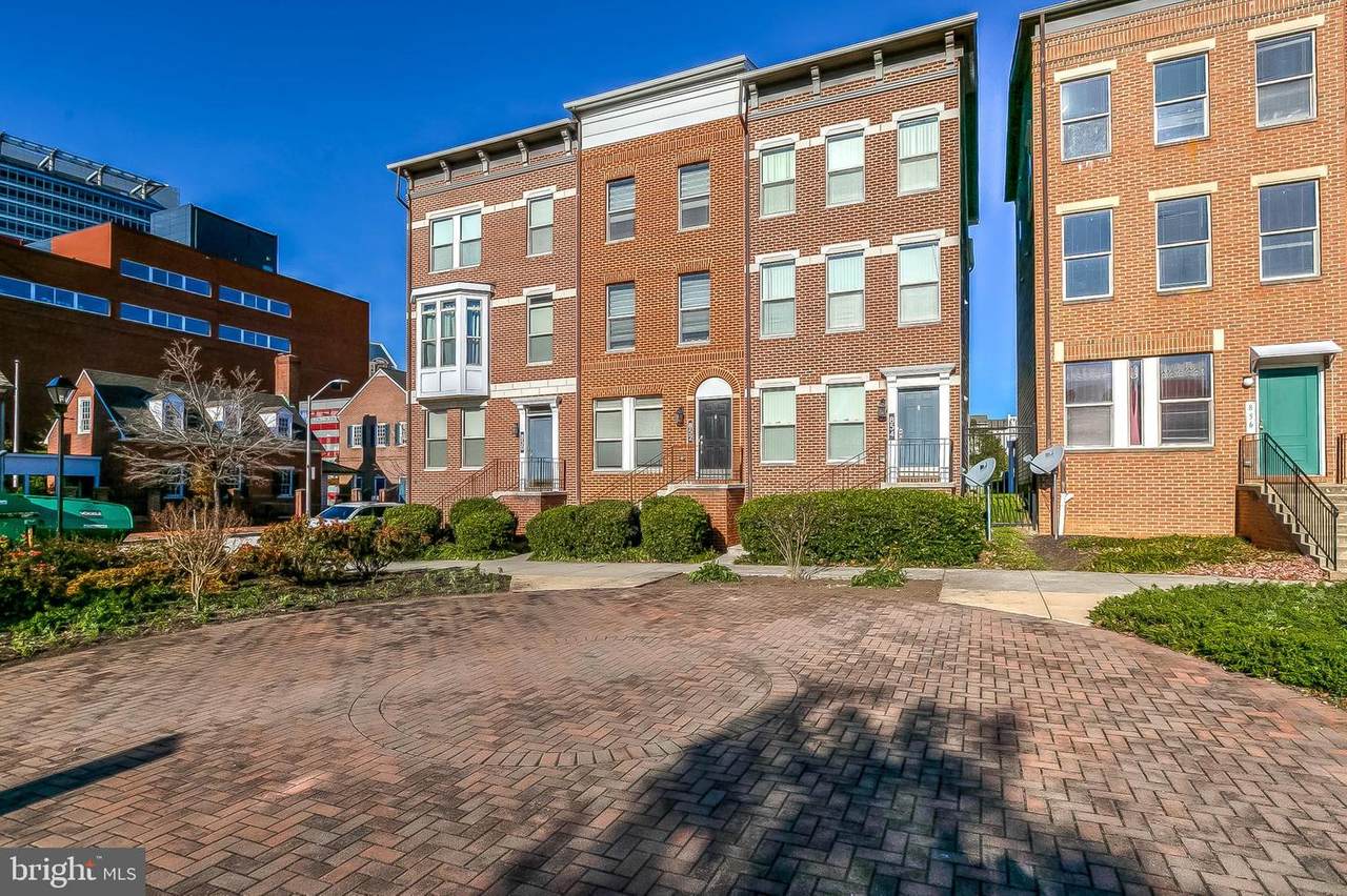 852 Pratt Street - Photo 1