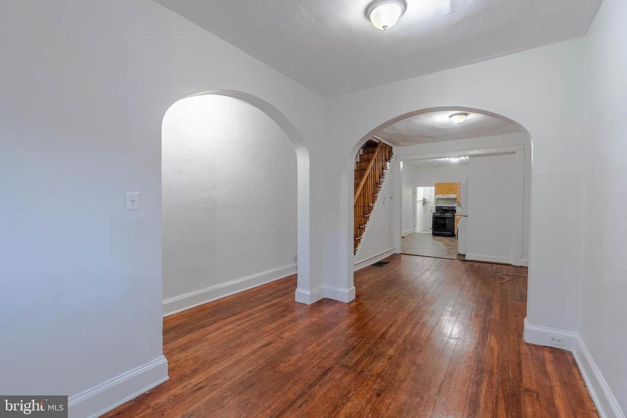 712 Collington Avenue - Photo 1