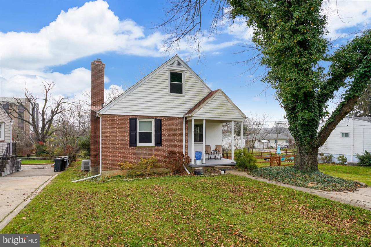 27 Gibbons Boulevard - Photo 1