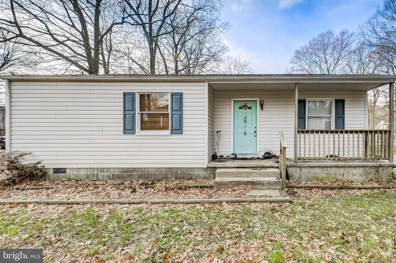 1206 Ellicott Avenue - Photo 1