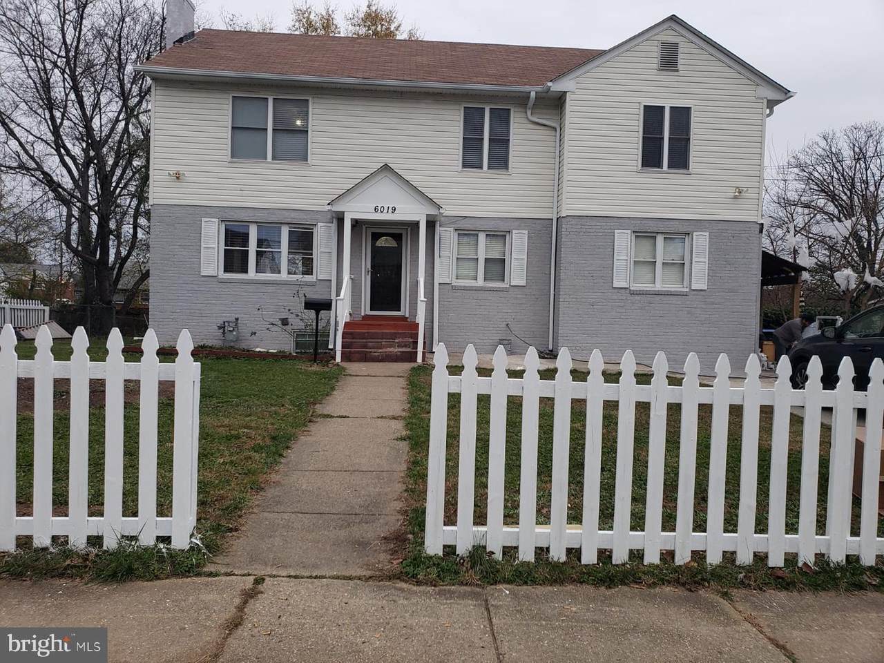 6019 Frederick Street - Photo 1