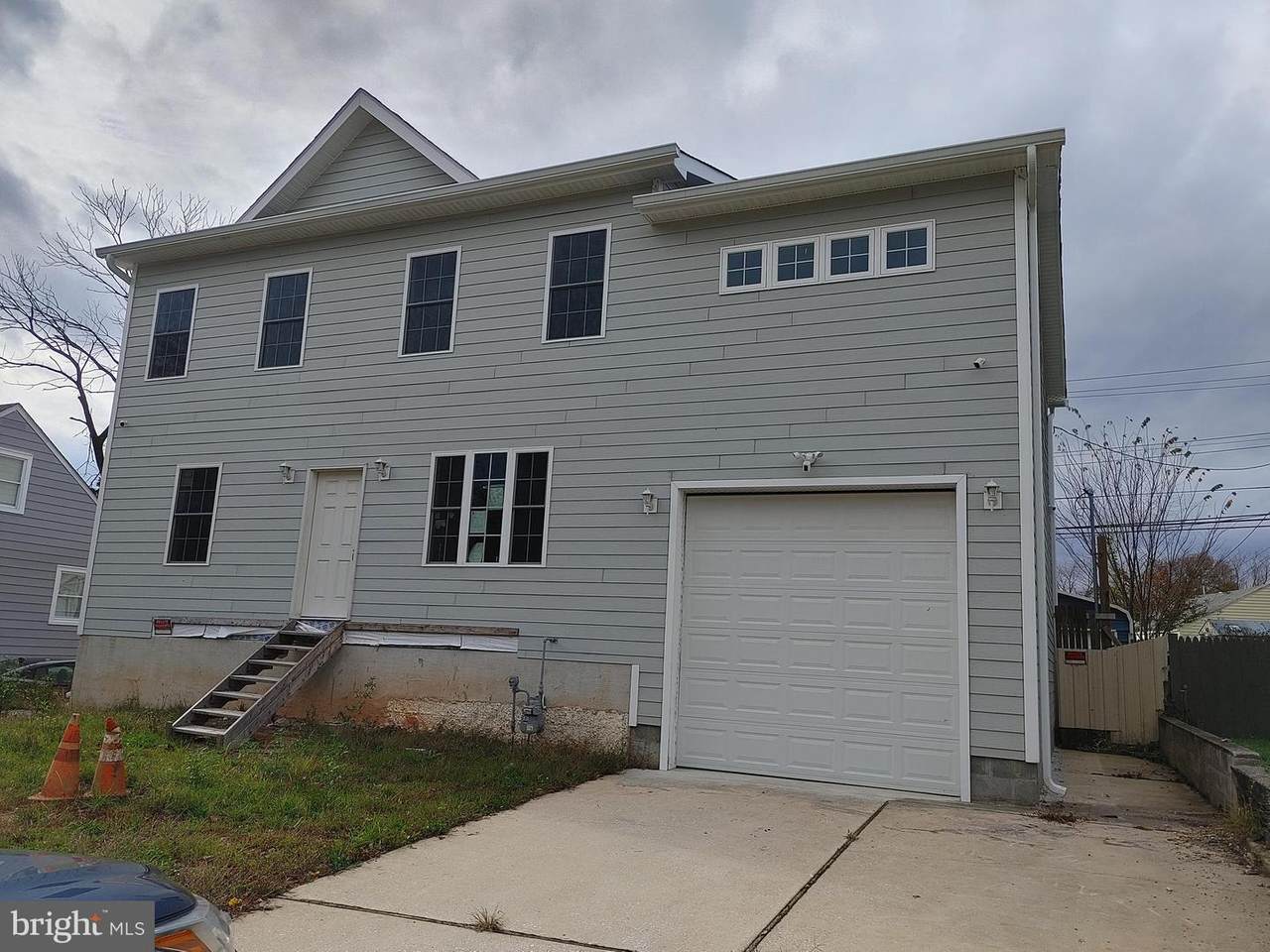 106 Louise Terrace - Photo 1