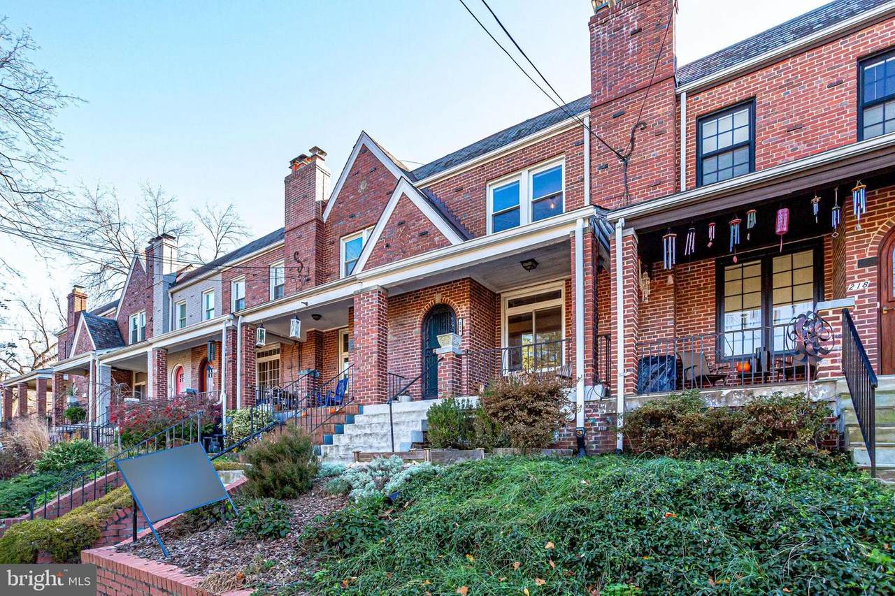 216 Emerson Street - Photo 1