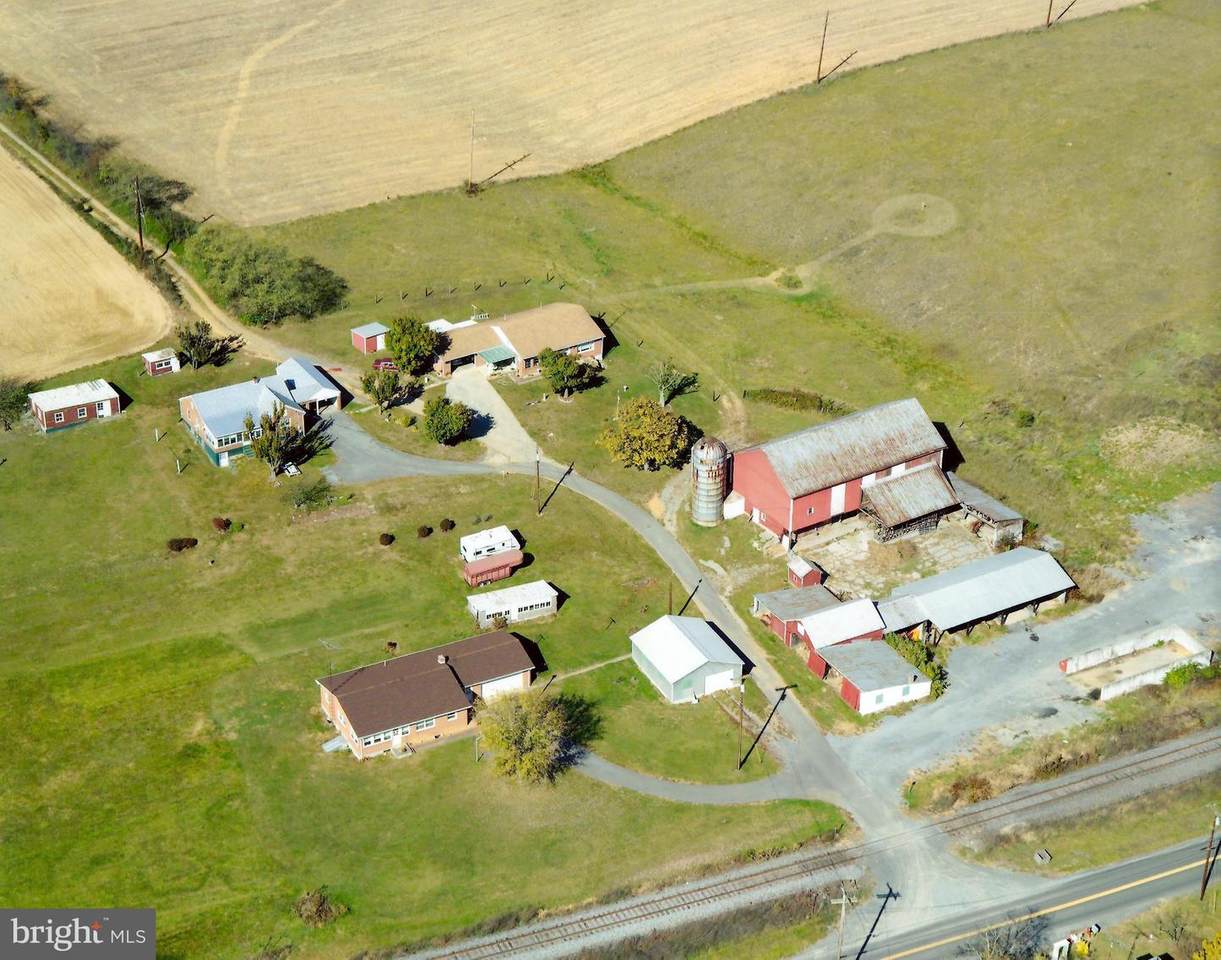 1543 Berkeley Station Road - Photo 1