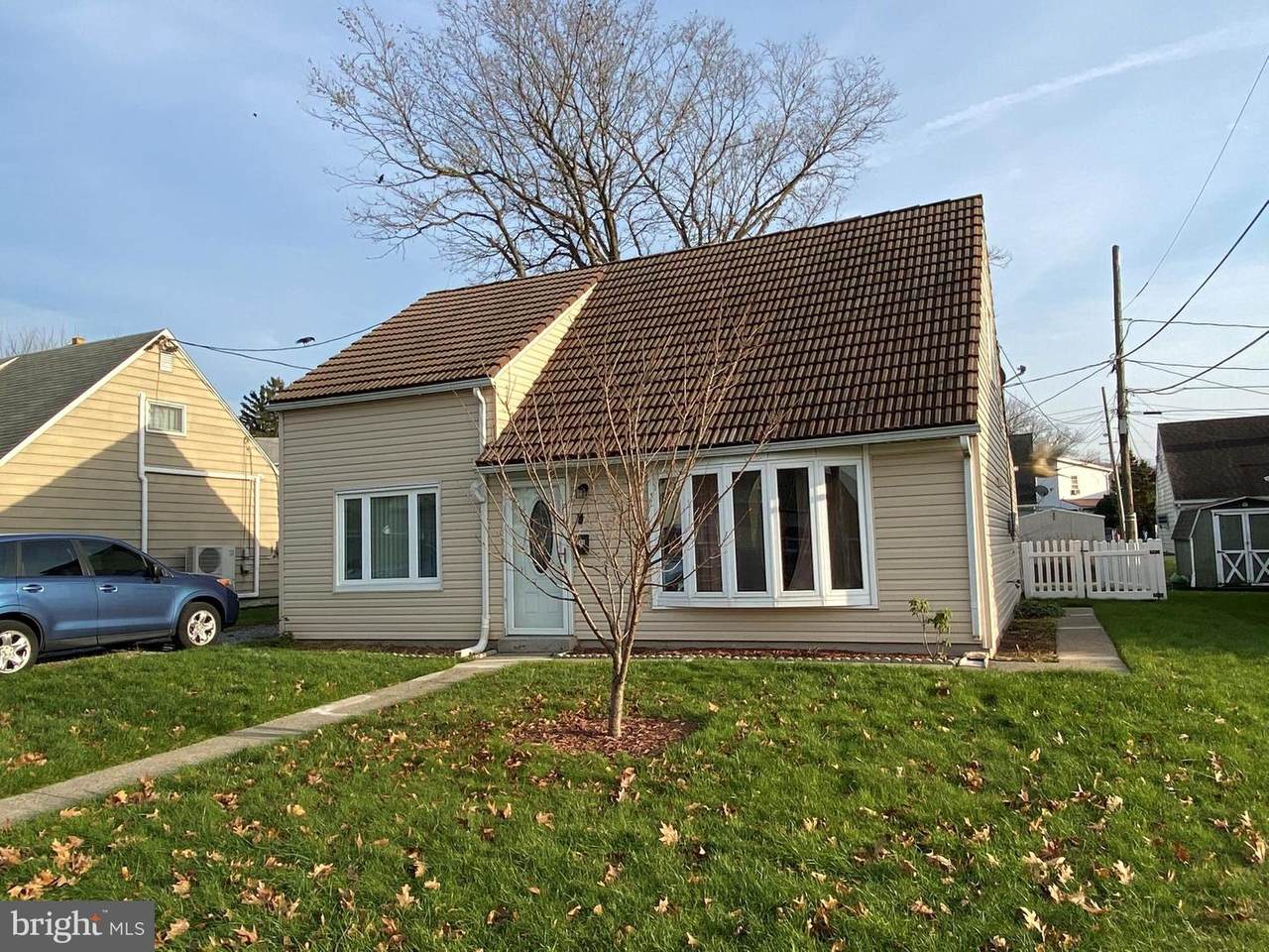 835 Hartman Avenue - Photo 1