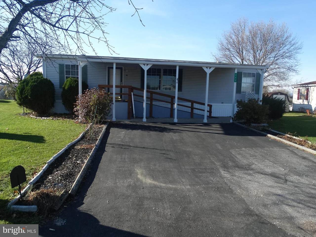 242 Ladnor Court - Photo 1