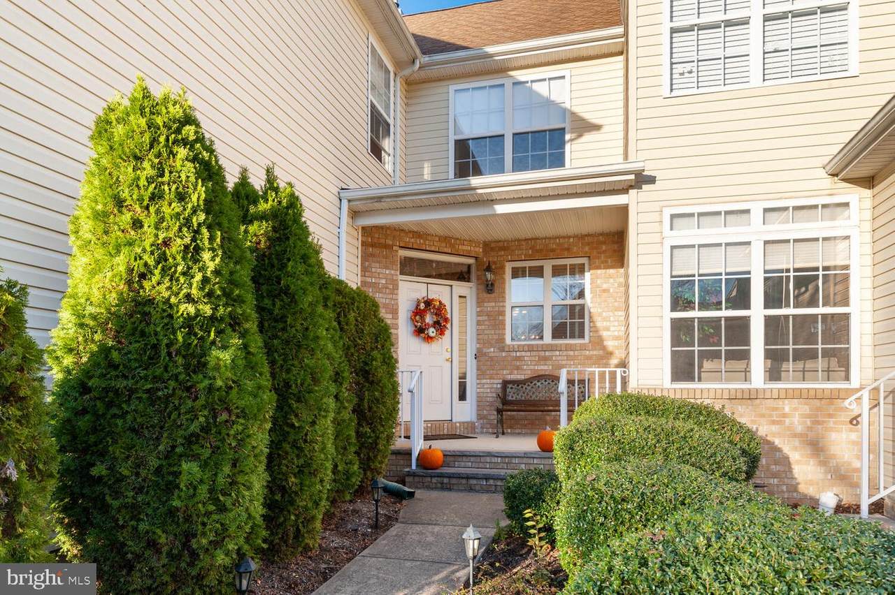 65 Shelley Circle - Photo 1