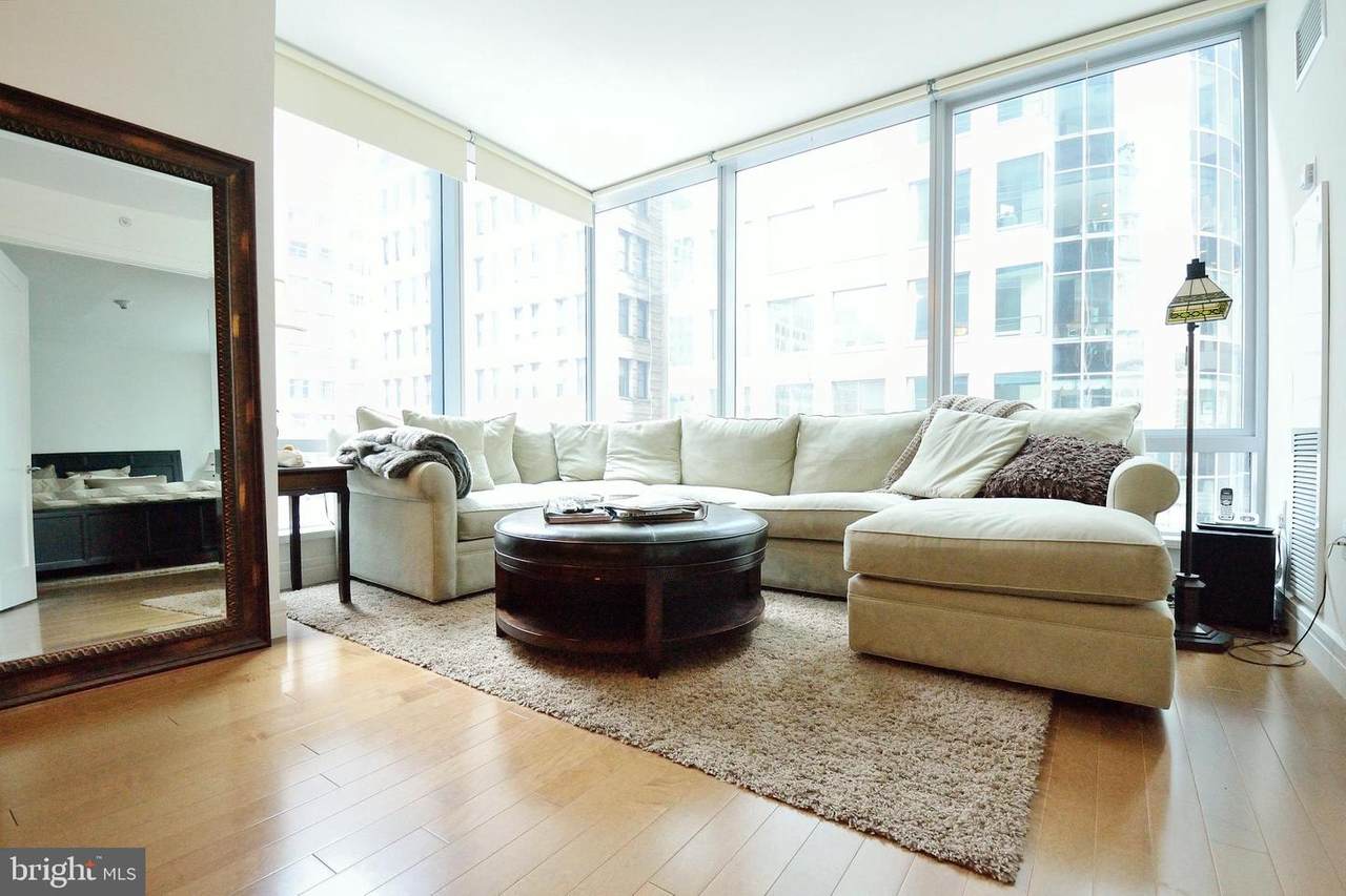 1414 Penn Square - Photo 1