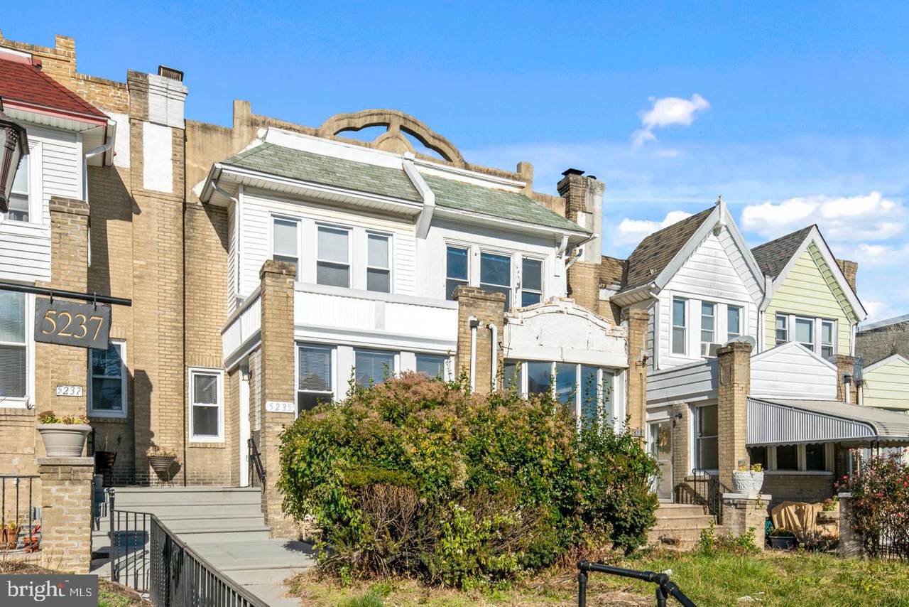 5235 Arlington Street - Photo 1
