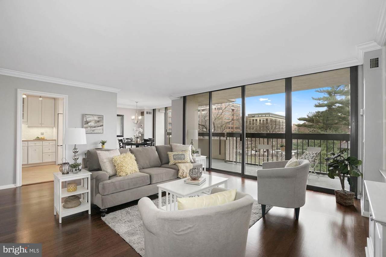 400 Madison Street - Photo 1