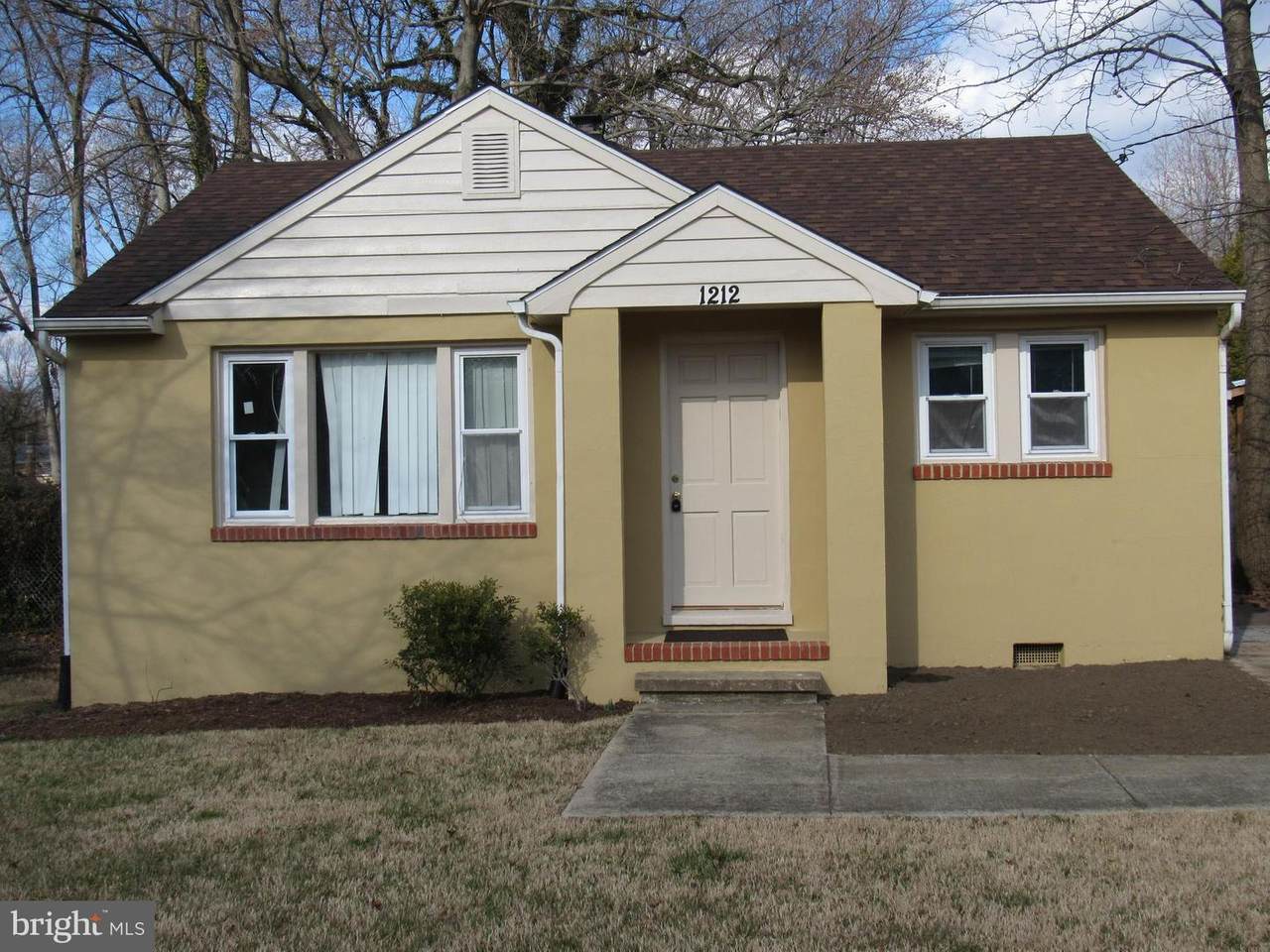 1212 Tyler Avenue - Photo 1