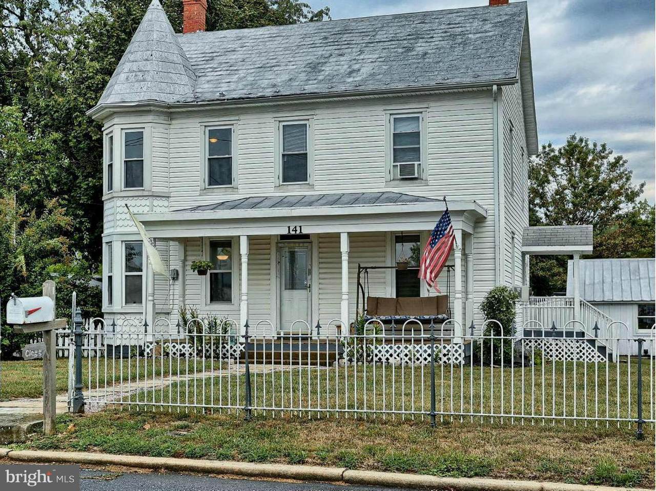 141 Carroll Street - Photo 1
