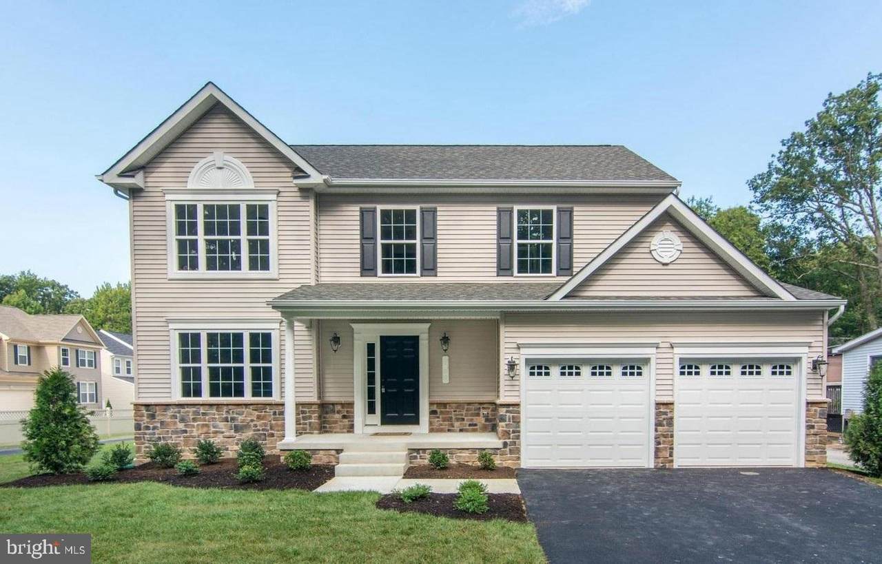 905 Perry Lane - Photo 1