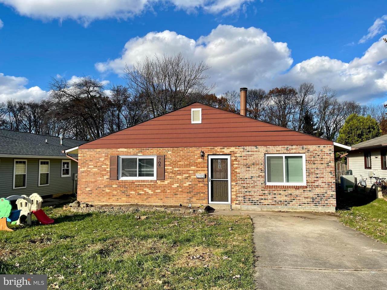 208 Crabb Avenue - Photo 1