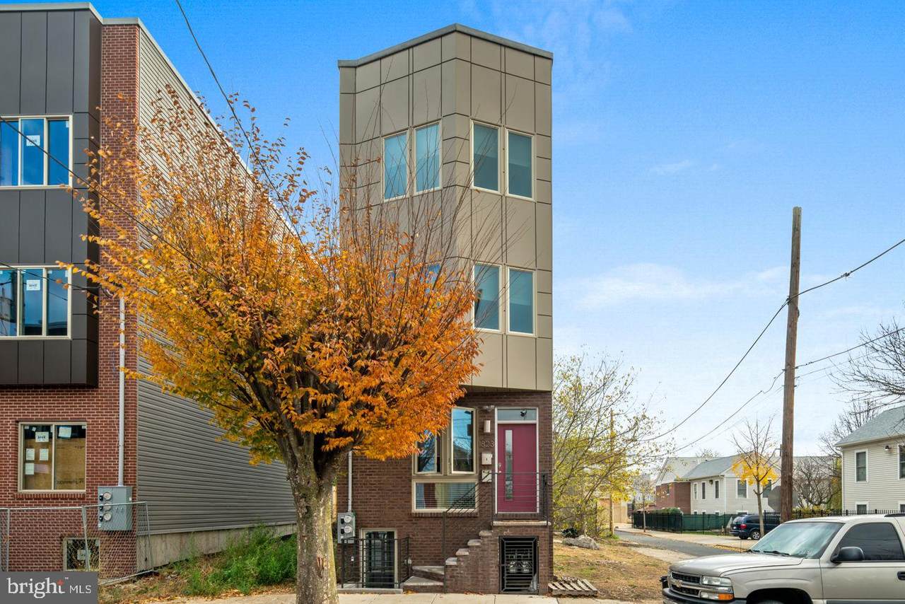 1823 Marshall Street - Photo 1