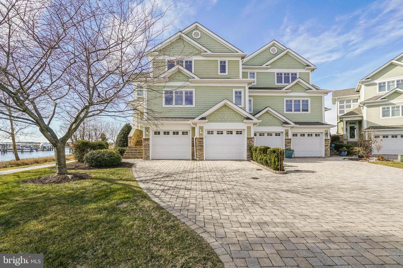 546 Narrows Pointe Drive - Photo 1
