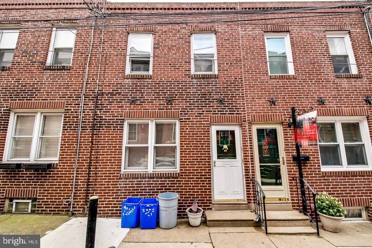 2632 Catharine Street - Photo 1