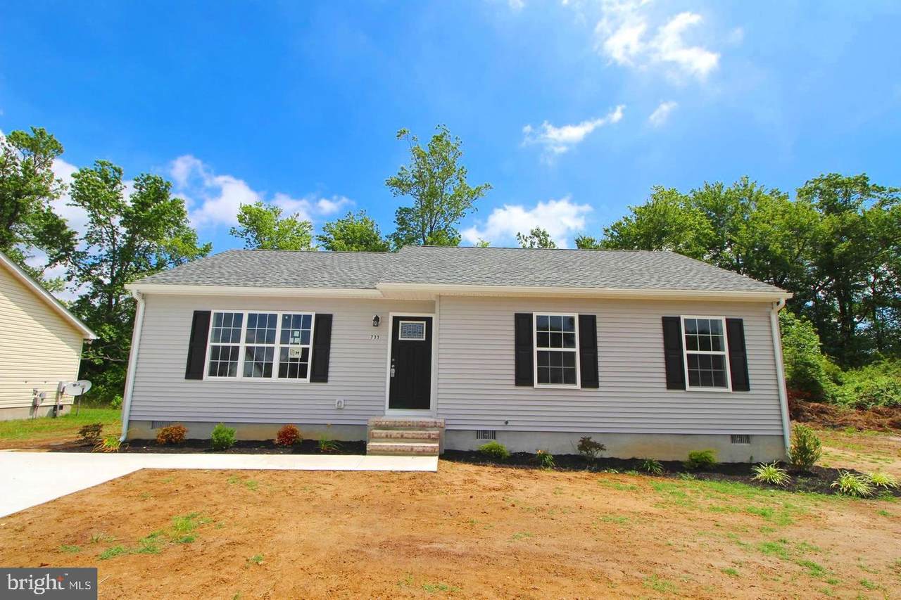 729 9TH Street - Photo 1