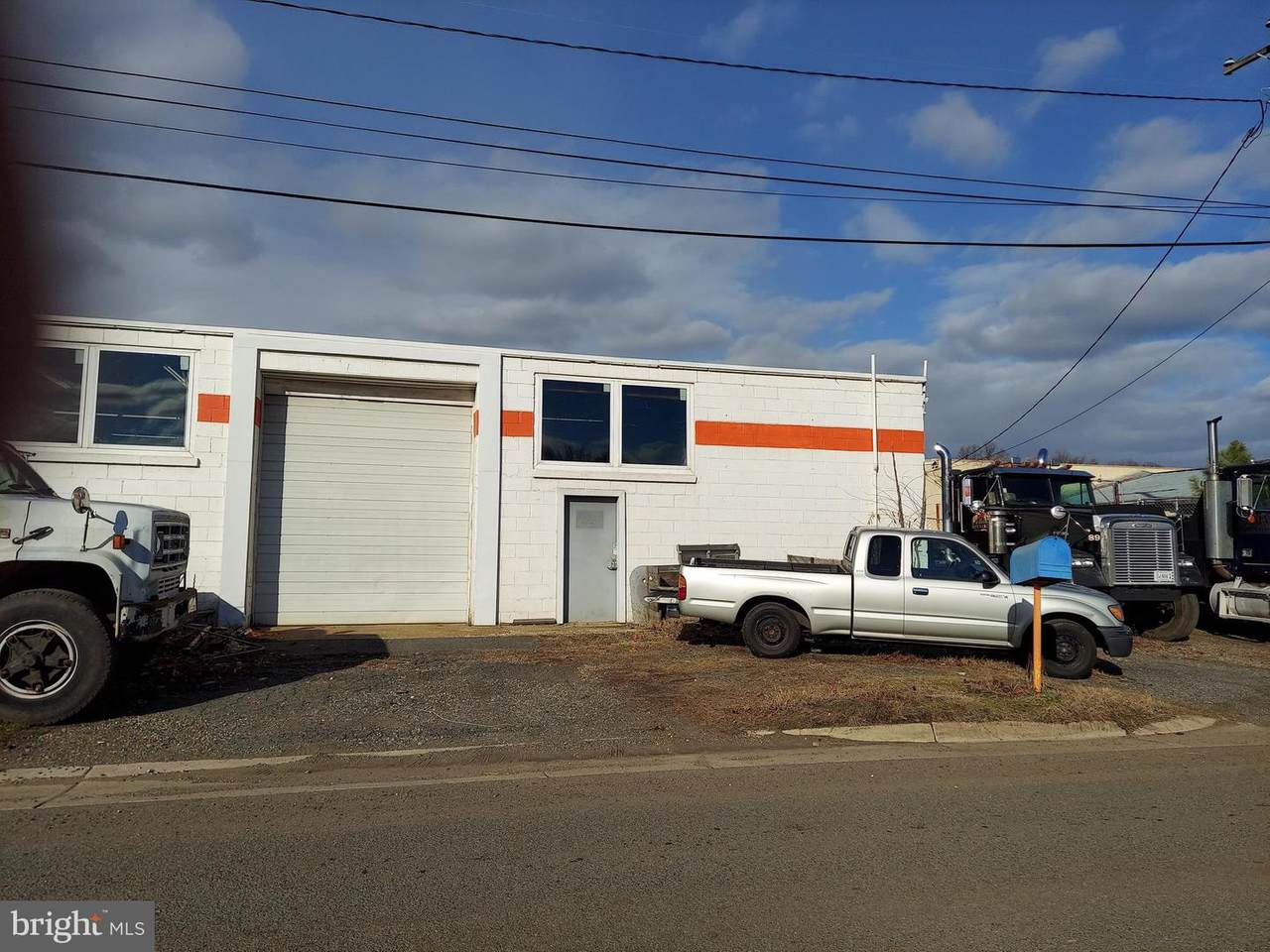 1125-A Summit Street - Photo 1