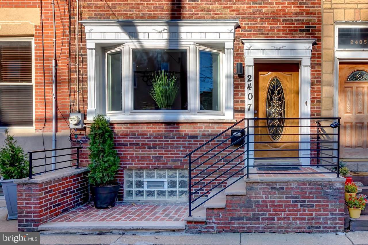 2407 Carpenter Street - Photo 1