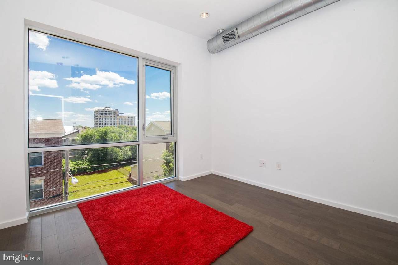 1438 7TH Street - Photo 1