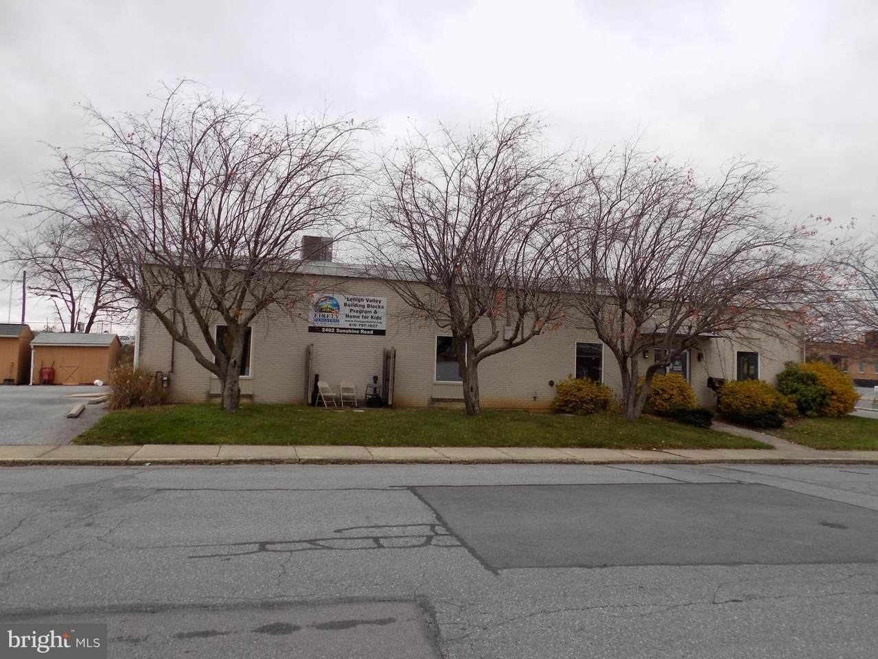 2402-2406 Sunshine Road - Photo 1
