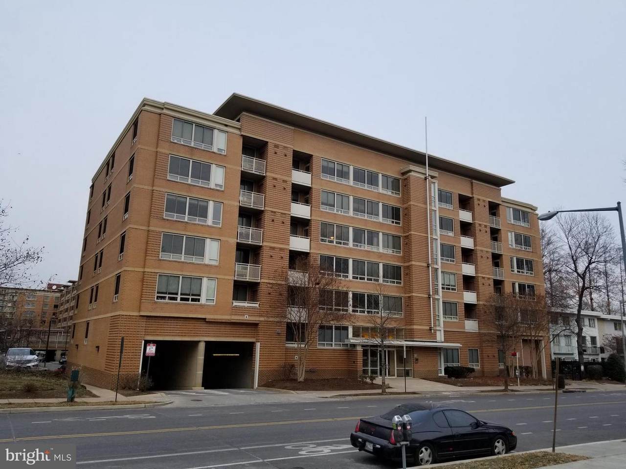 355 I Street - Photo 1