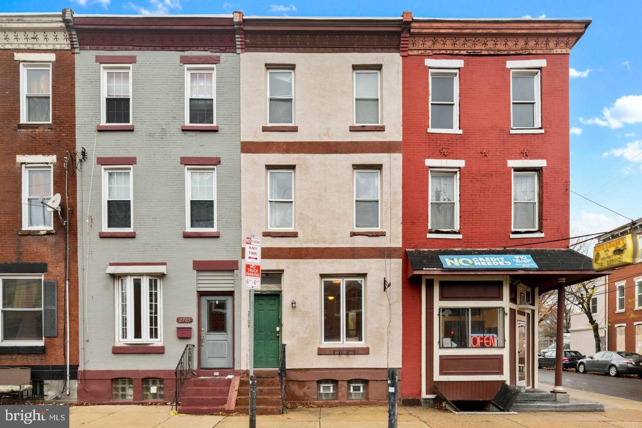 2703 Poplar Street - Photo 1