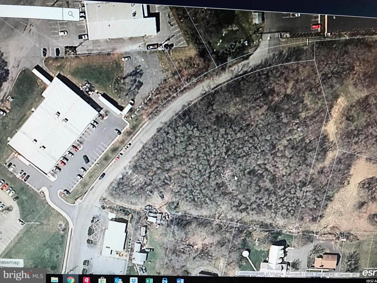 222-1/2 Weems Lane - Photo 1