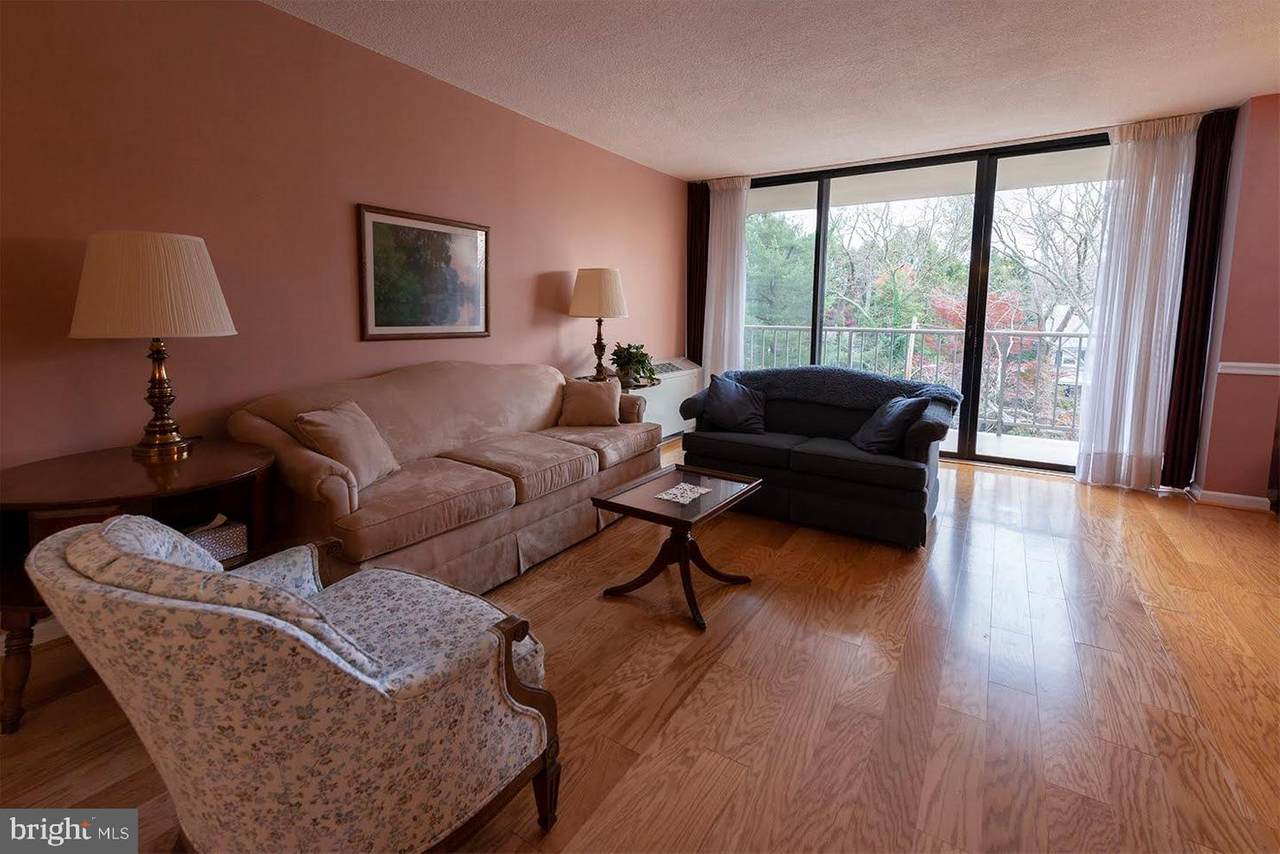 801 Yale Avenue - Photo 1
