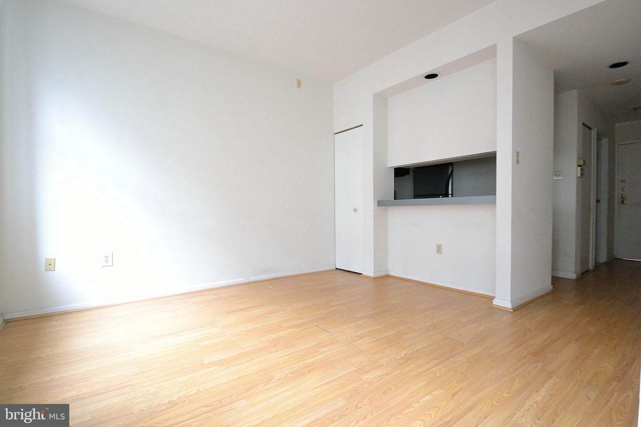 1601 Spring Garden Street - Photo 1