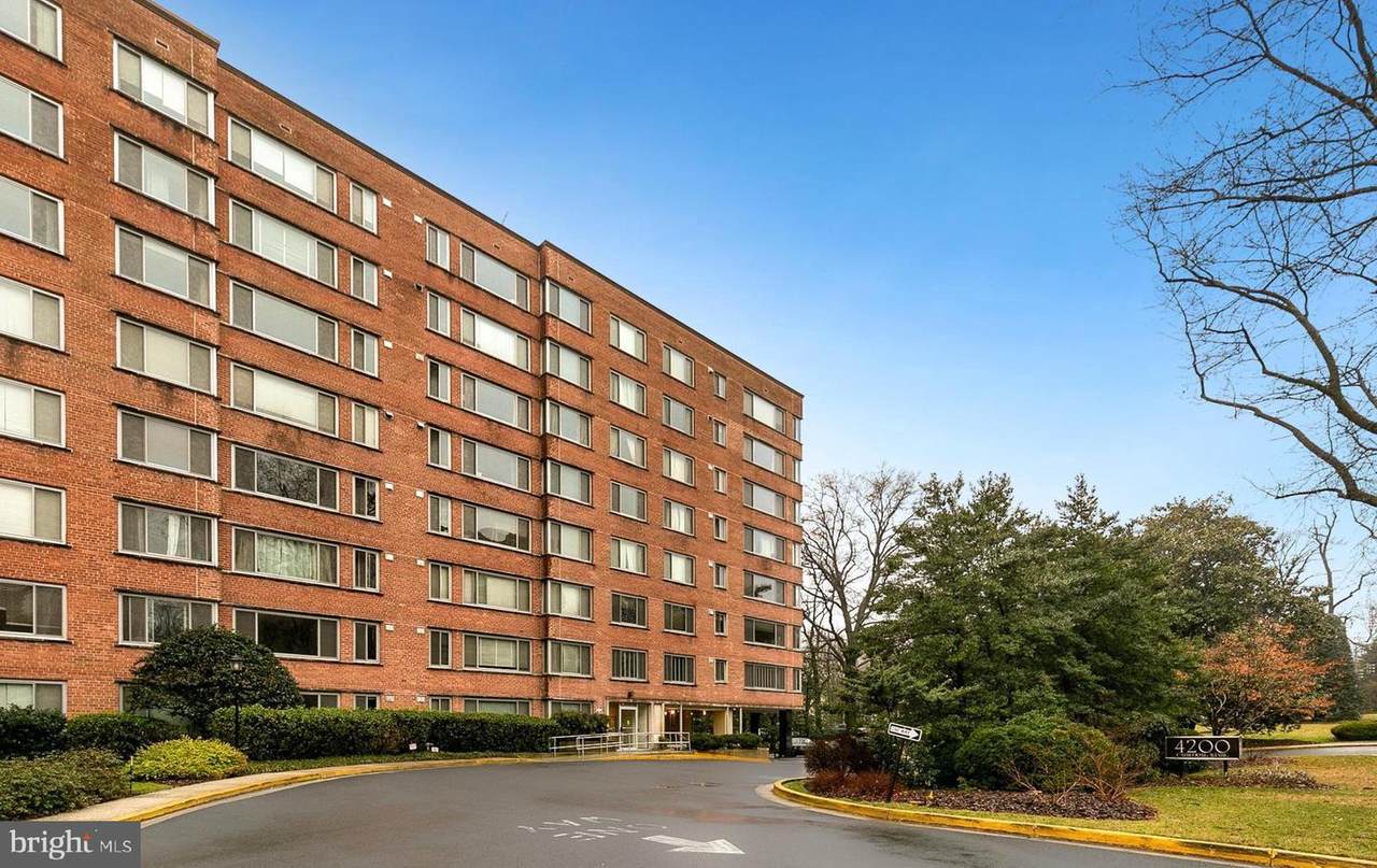 4200 Cathedral Avenue - Photo 1