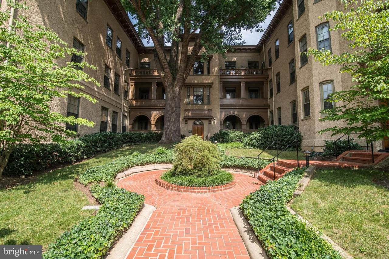 1517 30TH Street - Photo 1