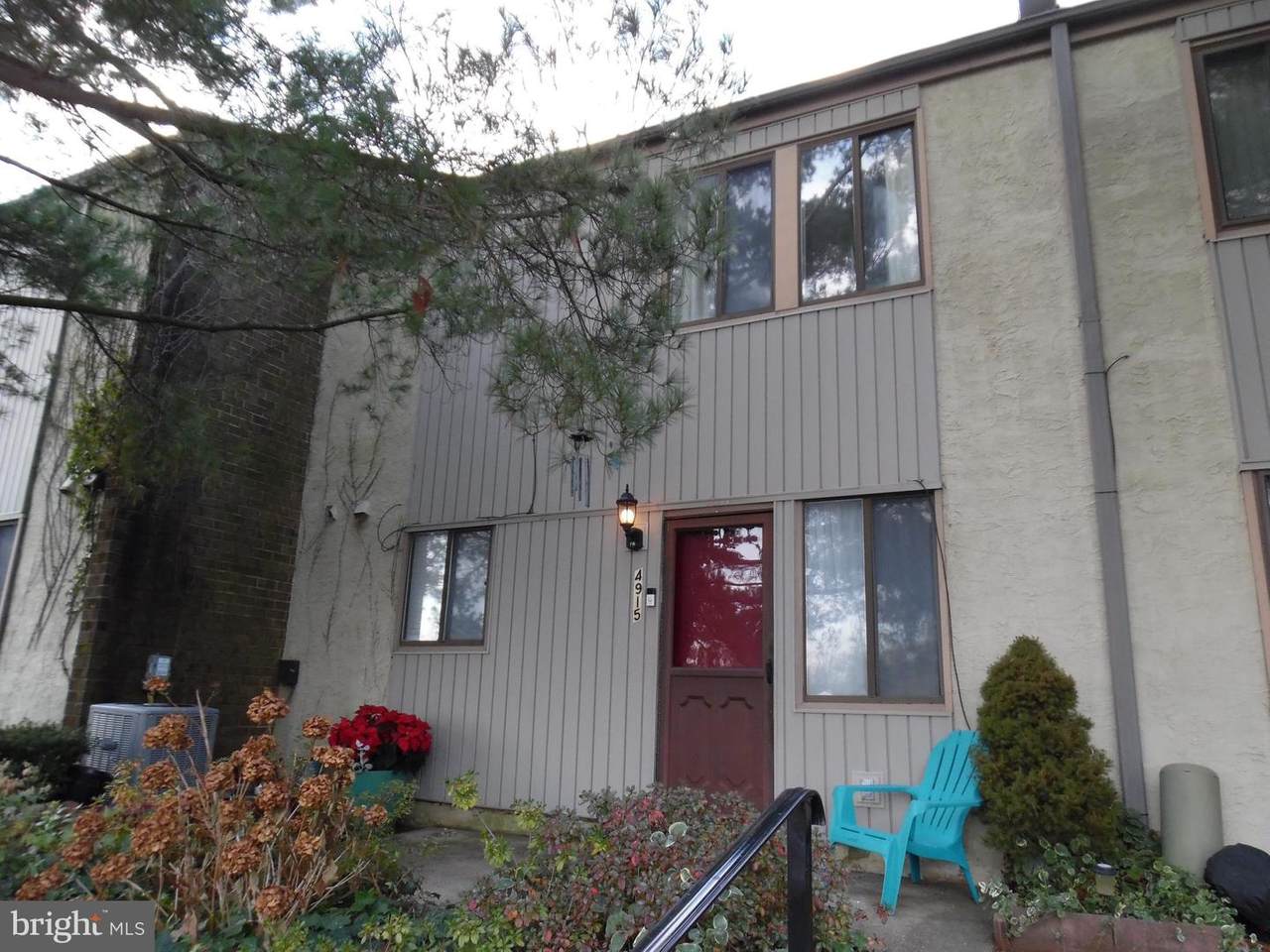 4915 Oxford Court - Photo 1
