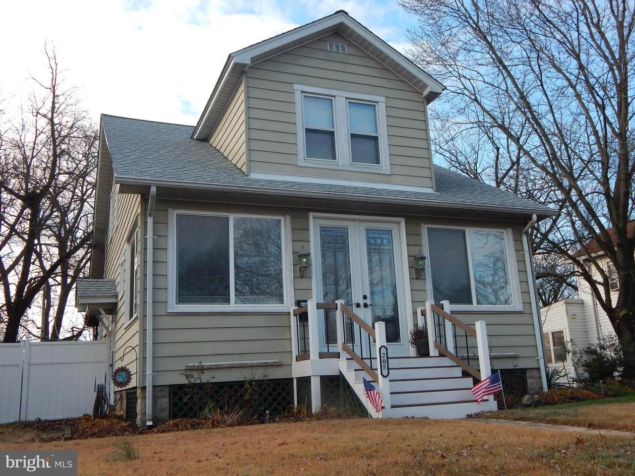 205 3RD Avenue - Photo 1