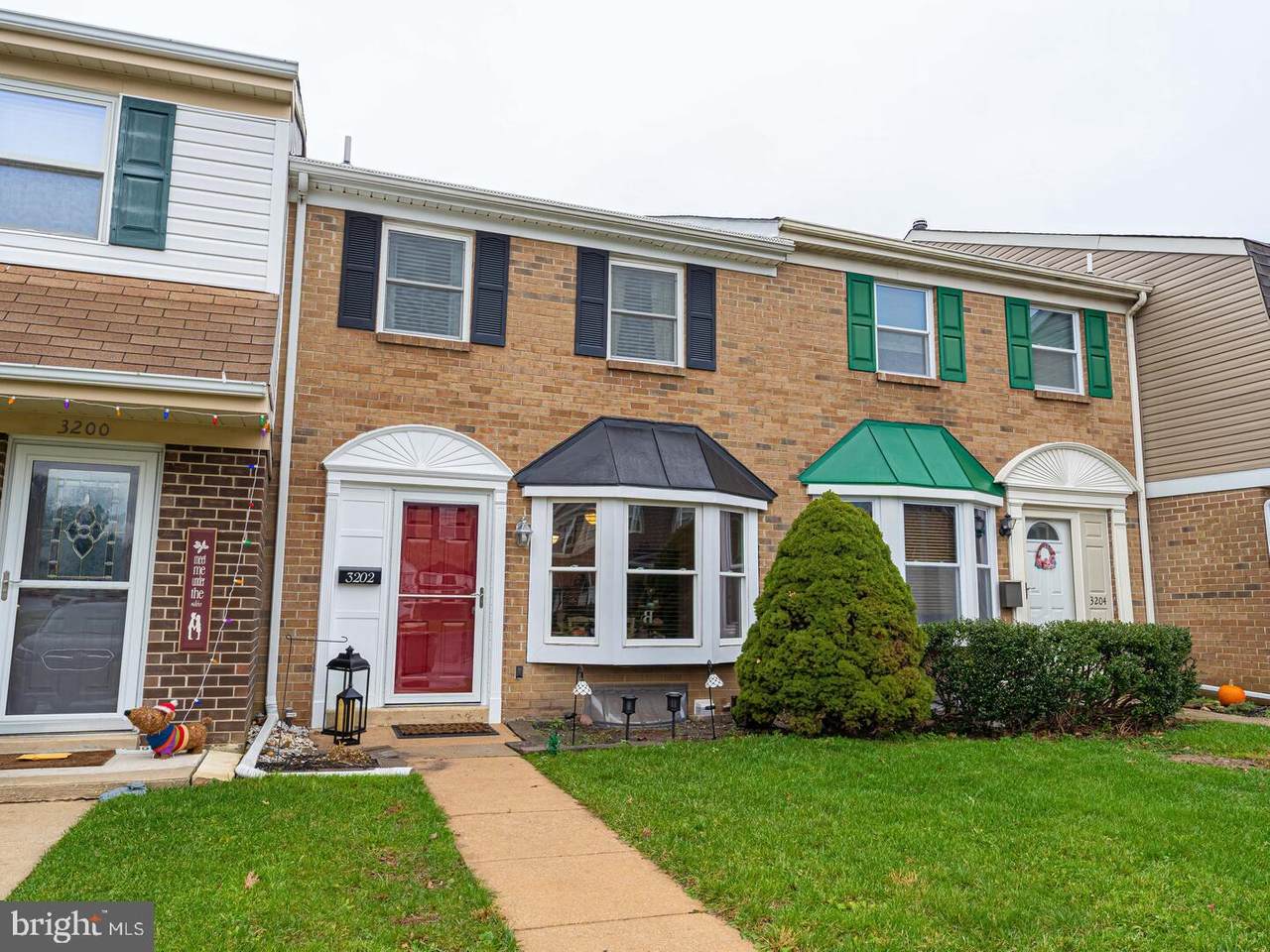 3202 Emerald Place - Photo 1