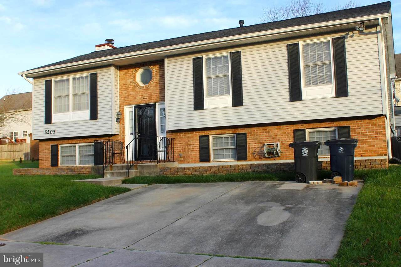5505 Oakbrook Place - Photo 1