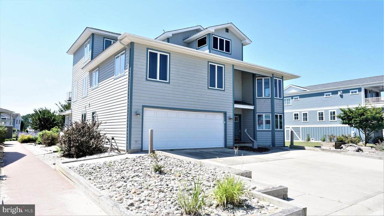 207 Cape Shores Drive - Photo 1