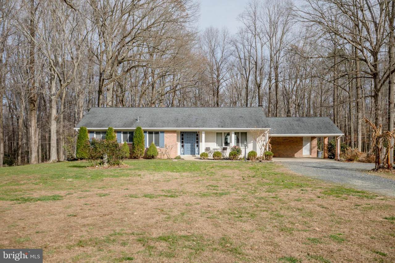 975 Folkstone Drive - Photo 1