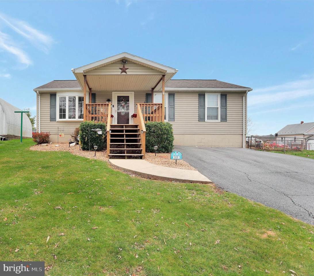 113 Fairview Drive - Photo 1