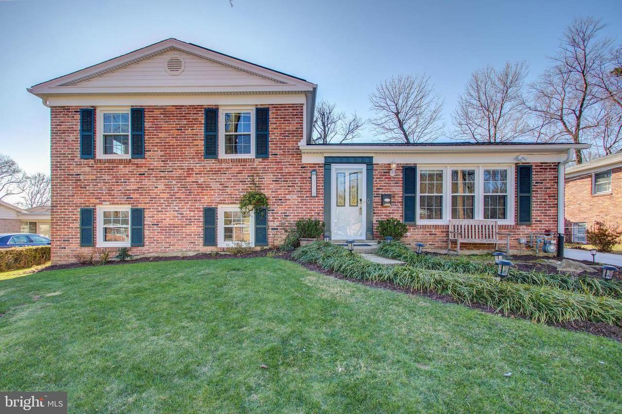 13319 Foxhall Drive - Photo 1