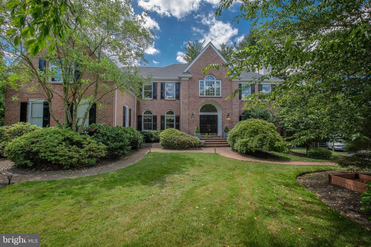 715 Sturbridge Drive - Photo 1