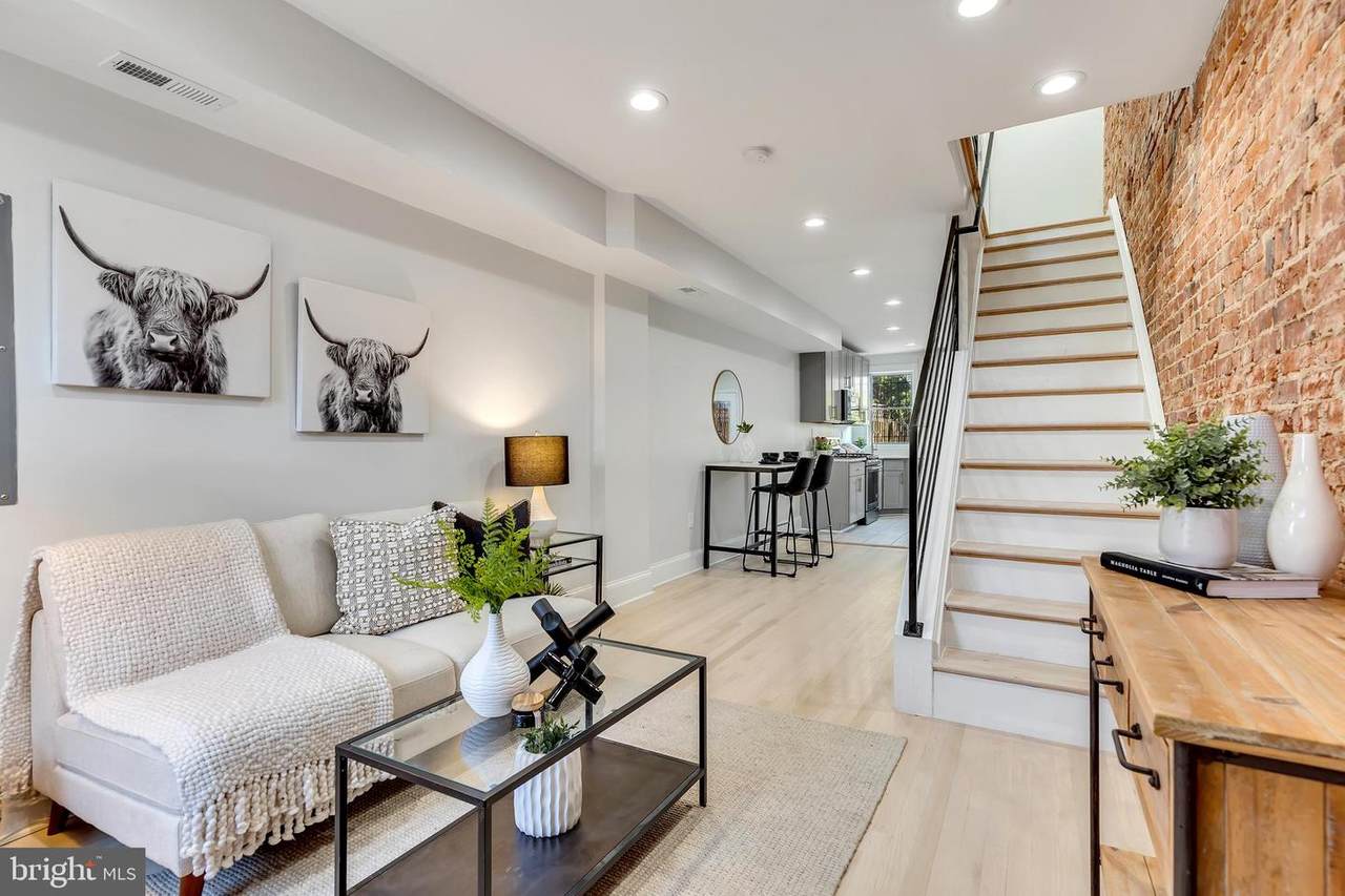 931 8TH Street - Photo 1