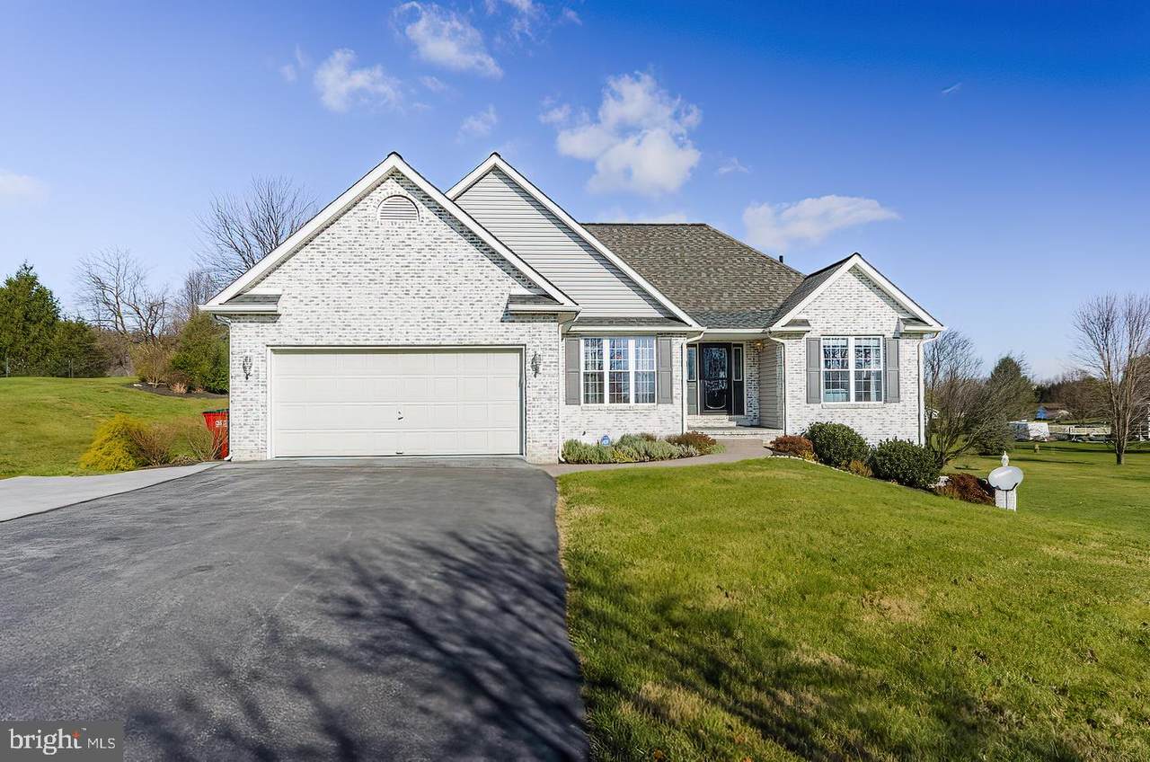 70 Kent Court - Photo 1