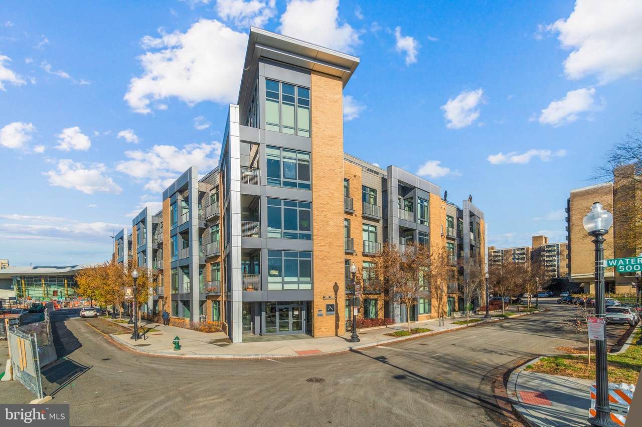 525 Water Street - Photo 1