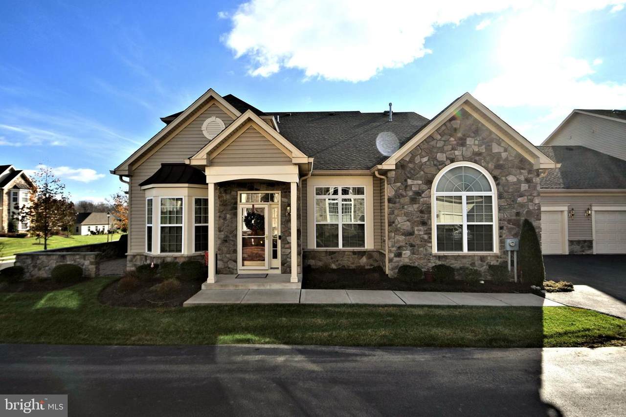 160 Willow Drive - Photo 1