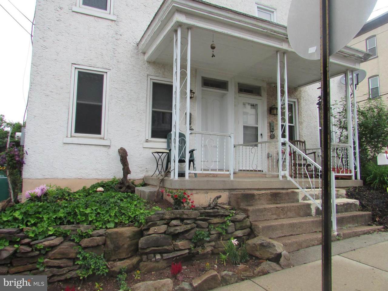203 4TH Street - Photo 1